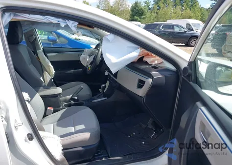 2015 Toyota Corolla Le Plus z USA, uszkodzony, nr VIN 5YFBURHE0FP182492